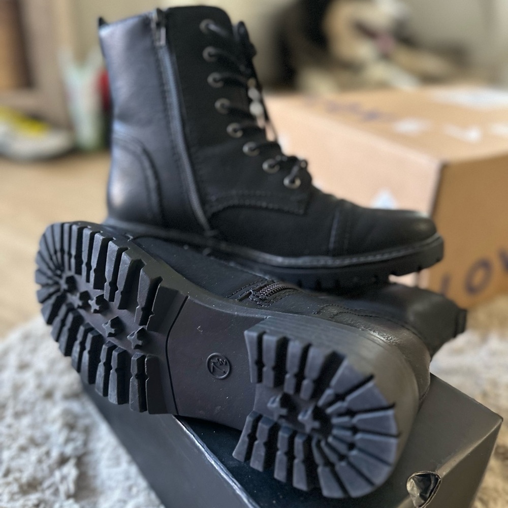 Black combat Women Boots